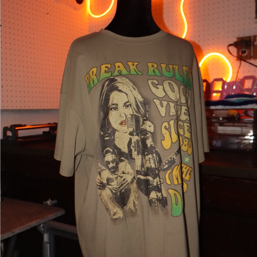 Vintage Look “Break Rules Good Vibes Since the 1980s” OVERSIZED graphic tee